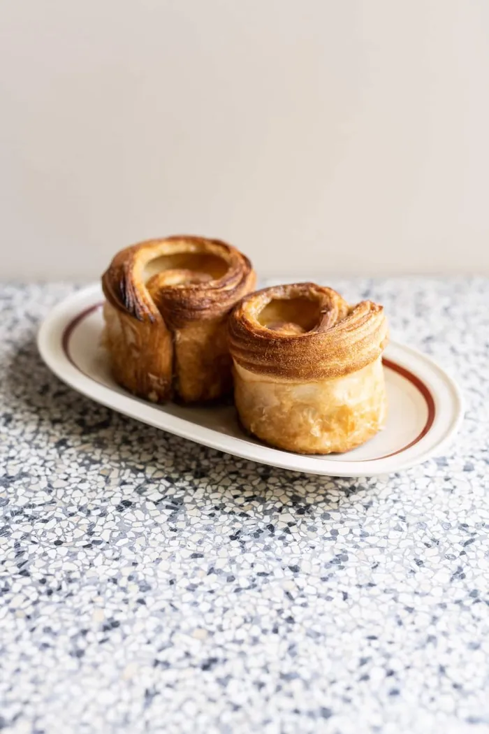 Wienerbrød på tallerken